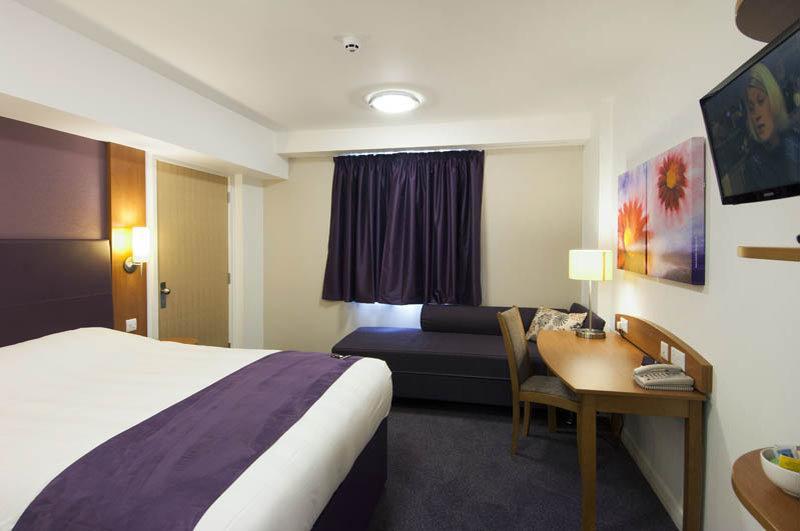 Premier Inn London Gatwick Airport South - London Road Crawley  Luaran gambar